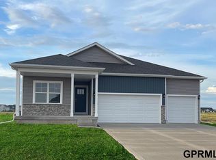 8308 S 175th St, Omaha, NE 68137