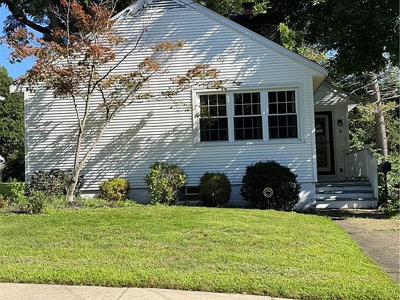 3rd image of 18 Risley St