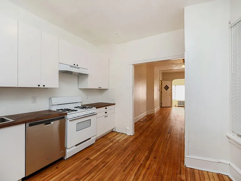 136 S 53rd St — Photo 2