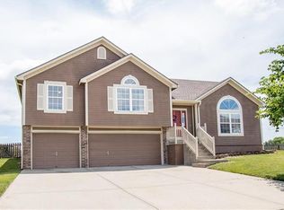735 Chelsea Ct, Raymore, MO 64083