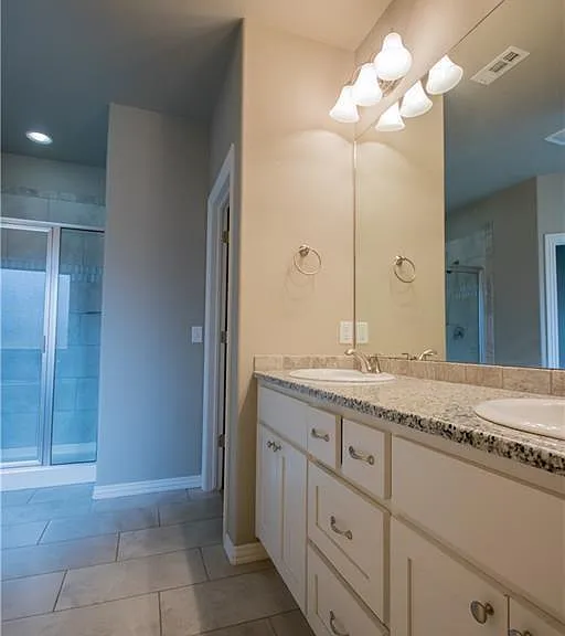 301 Cisterna Dr — Photo 9