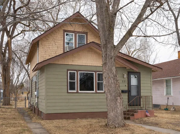 221 25th Ave N, Saint Cloud, MN 56303