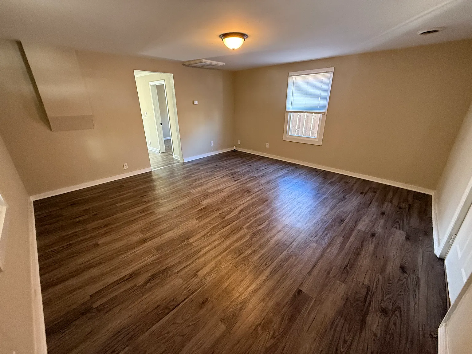 2 bed, 920 sqft, $1,450 — Photo 4
