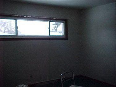 5th image of 156 Oak Knoll St