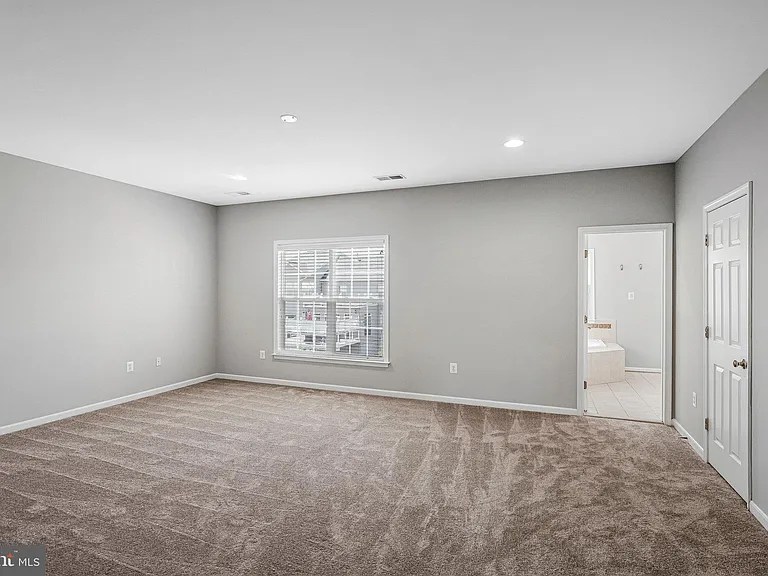 22247 Waterberry Ter — Photo 17