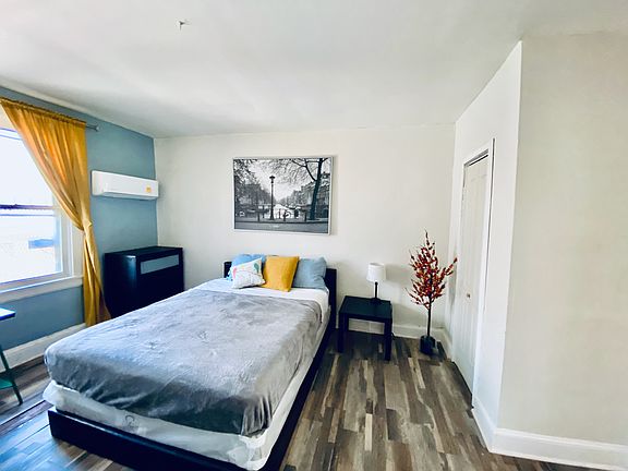 bedroom ( slightly different layouts depending on specific units)