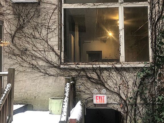 3rd image of 466 Washington St APT 1W
