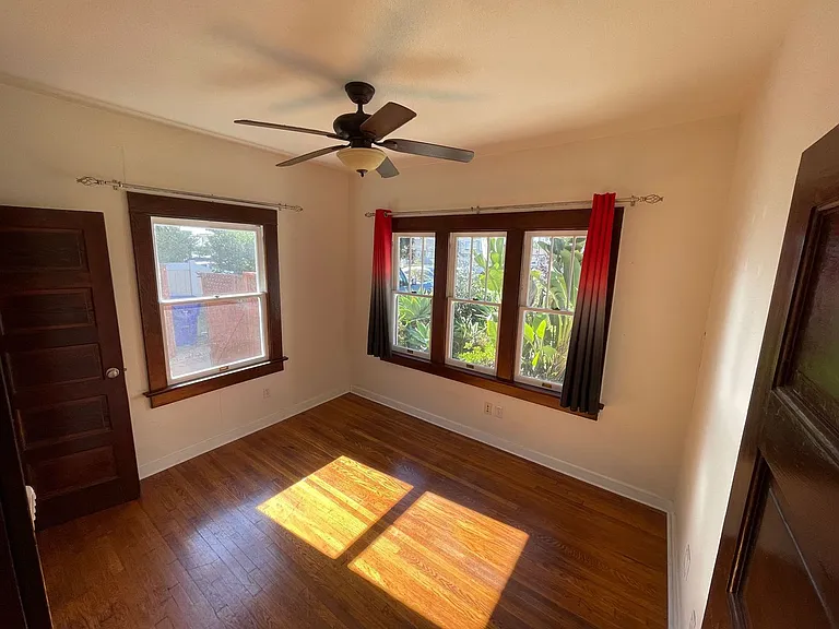 4857 Kansas St — Photo 20