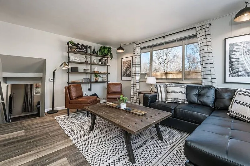 3 bed, 1400 sqft, $3,000 — Photo 4