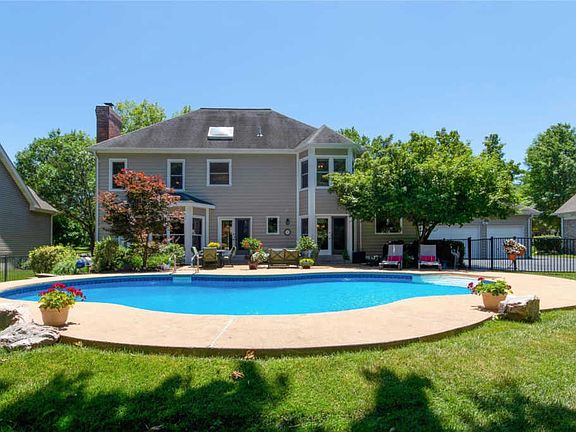 2nd image of 2739 Joyceridge Dr