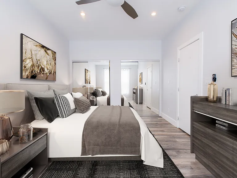 1025 N Serrano Ave — Photo 5