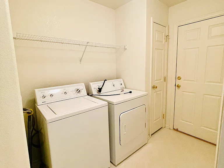 8196 S Norfolk St — Photo 17