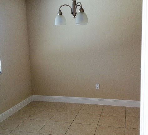 4th image of 645 Rosewood Ct APT 2B