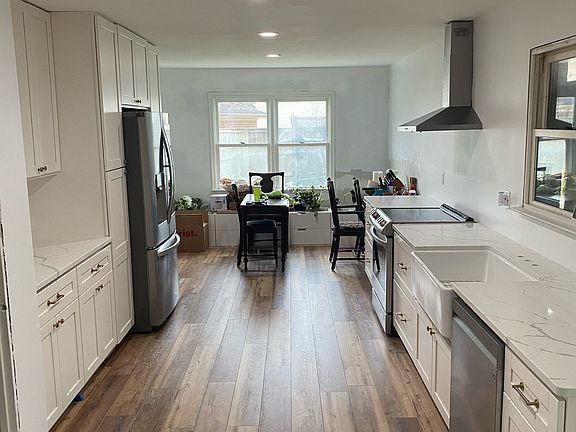 4th image of 5609 Woody Ct
