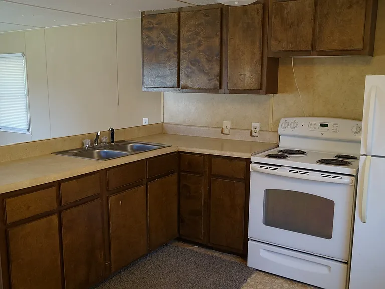 412 Copeland Park St — Photo 8
