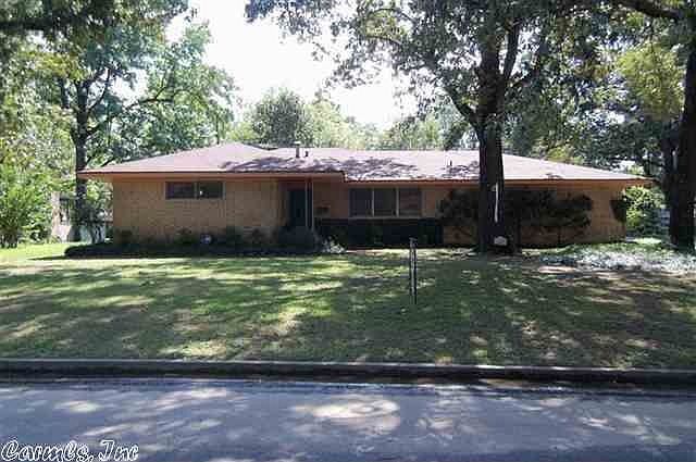 1st image of 2402 W 41st Ave