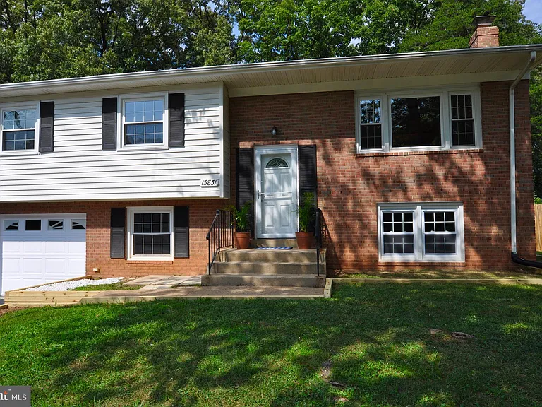 13831 Delaney Rd — Photo 2