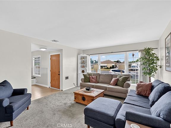 5th image of 9608 Foster Rd