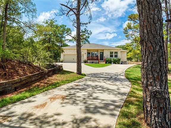 3rd image of 114 S Pohakea Dr