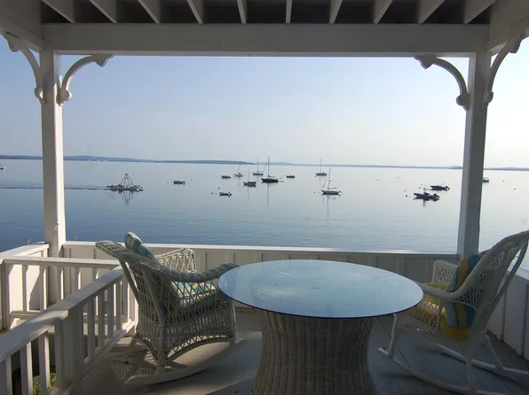 10 Bay Street, Northport, ME 04849
