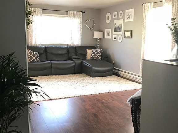 3rd image of 108 Cove Ct