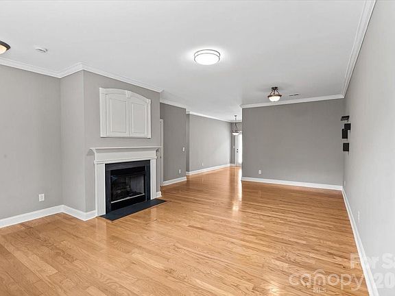 5th image of 1106 Davant Ln