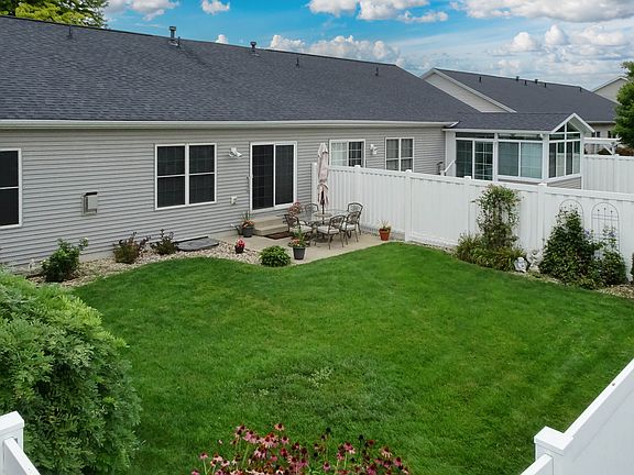 2nd image of 2893 Benson Ln