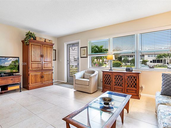 5th image of 55 Bedford Ct #55-C