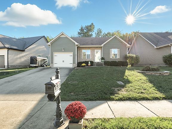 5th image of 3690 Fox Tail Dr