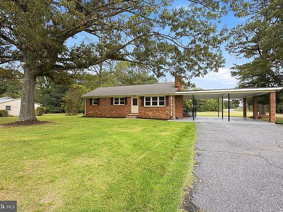 2nd image of 13130 Round Hill Rd