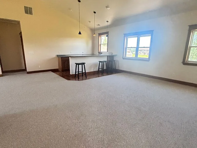 135 Emrie Ln — Photo 38