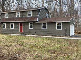 17 Tree Brook Dr, Rochester, NY 14625