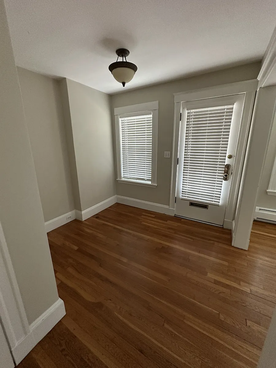 Building Photo - 162-1 N Beacon St