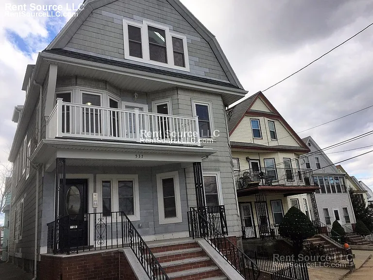 537 Main St #2 — Photo 42