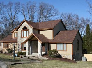 156 Ridge View Dr, New Kensington, PA 15068