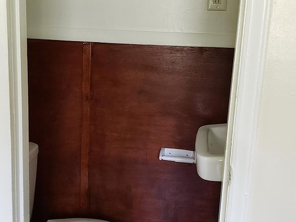 2nd image of 3837 Foxford Pl