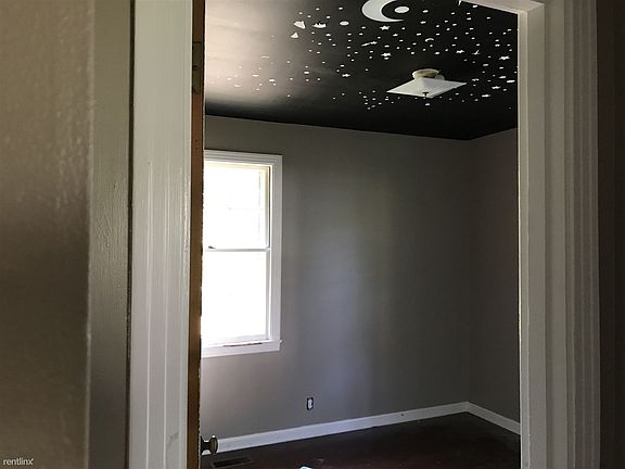 4th image of 1554 Springfield Hwy