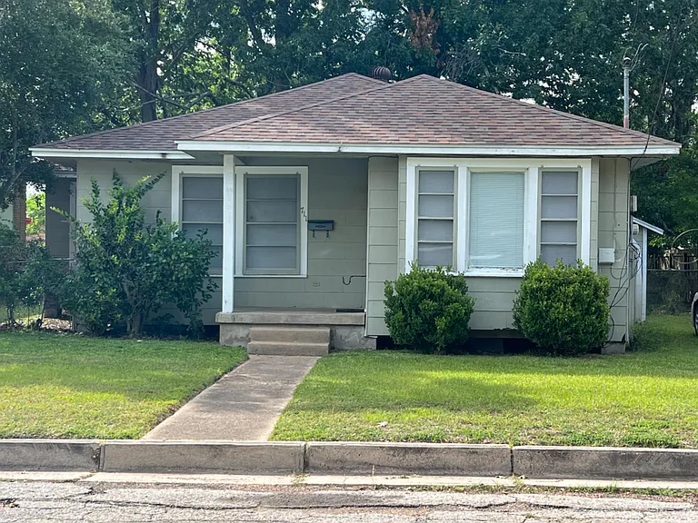 711 E McAlpine St — Photo 1