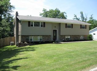 289 Carroll Rd, Athens, OH 45701