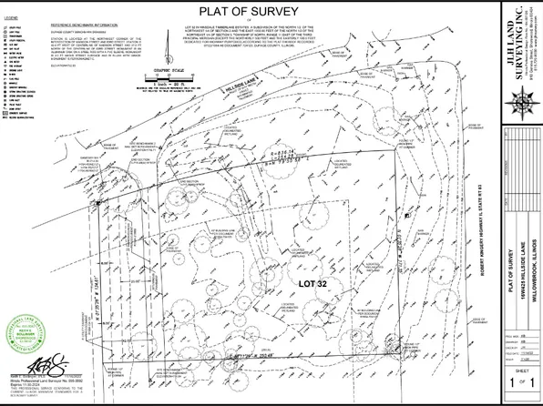 16W415 Hillside Ln, Willowbrook, IL 60527