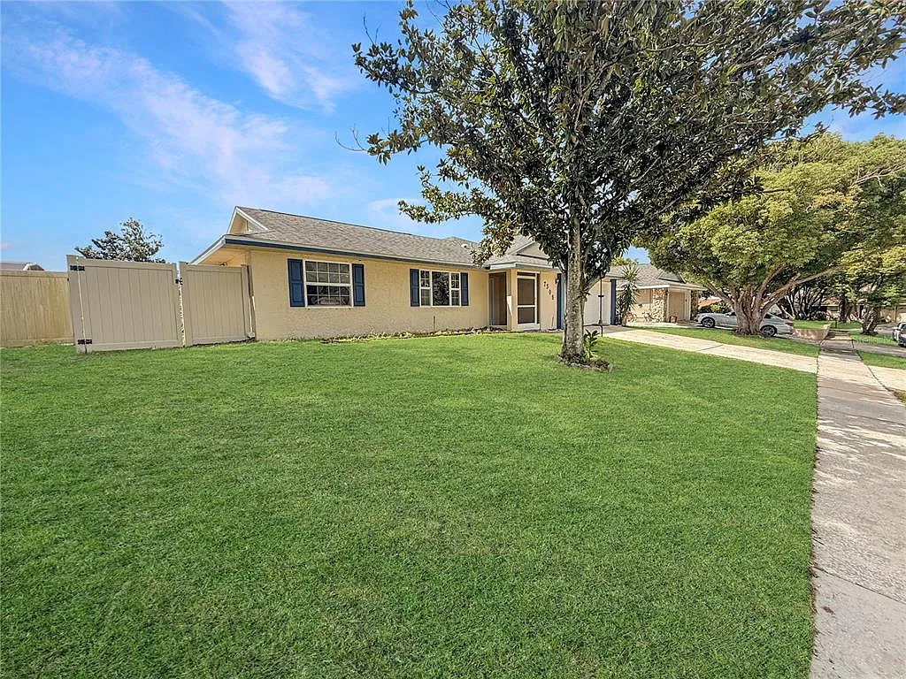 4 bed, 3.0 bath, 2022 sqft, $3,500 — Photo 3