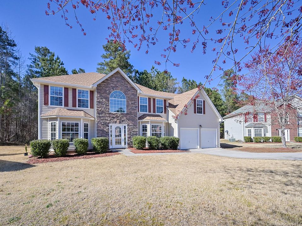 Front of home on 15000 SF lot