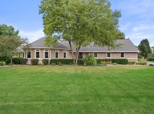 S29W30880 Wild Berry LANE, Waukesha, WI 53188