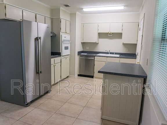 4th image of 1225 Parktown Dr