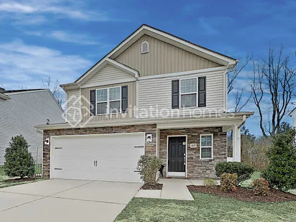 1827 Carpenter Cabin Dr, Charlotte, NC 28216