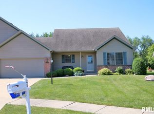 26 Elk Ct, Washington, IL 61571