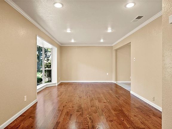 5th image of 10235 Vistadale Dr