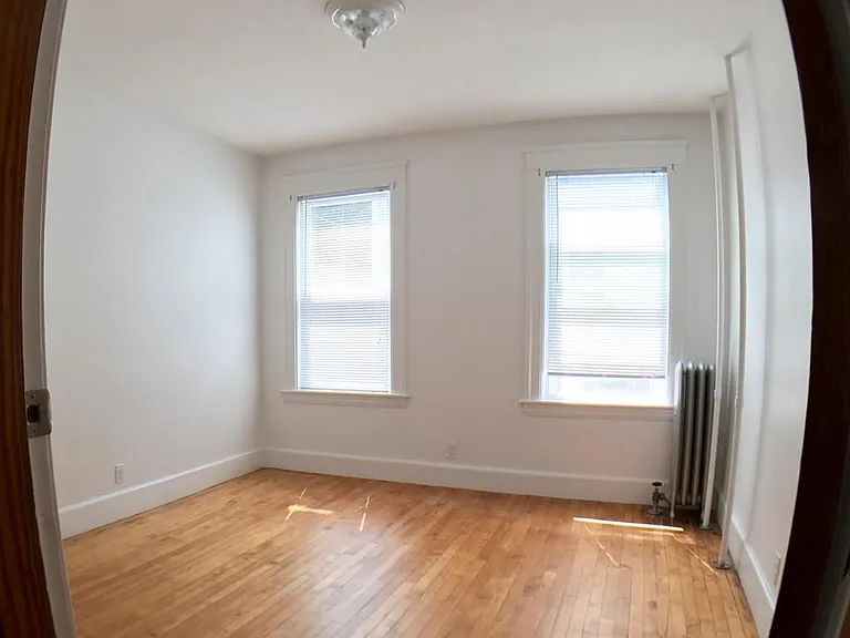 7 Jones St #3 — Photo 16