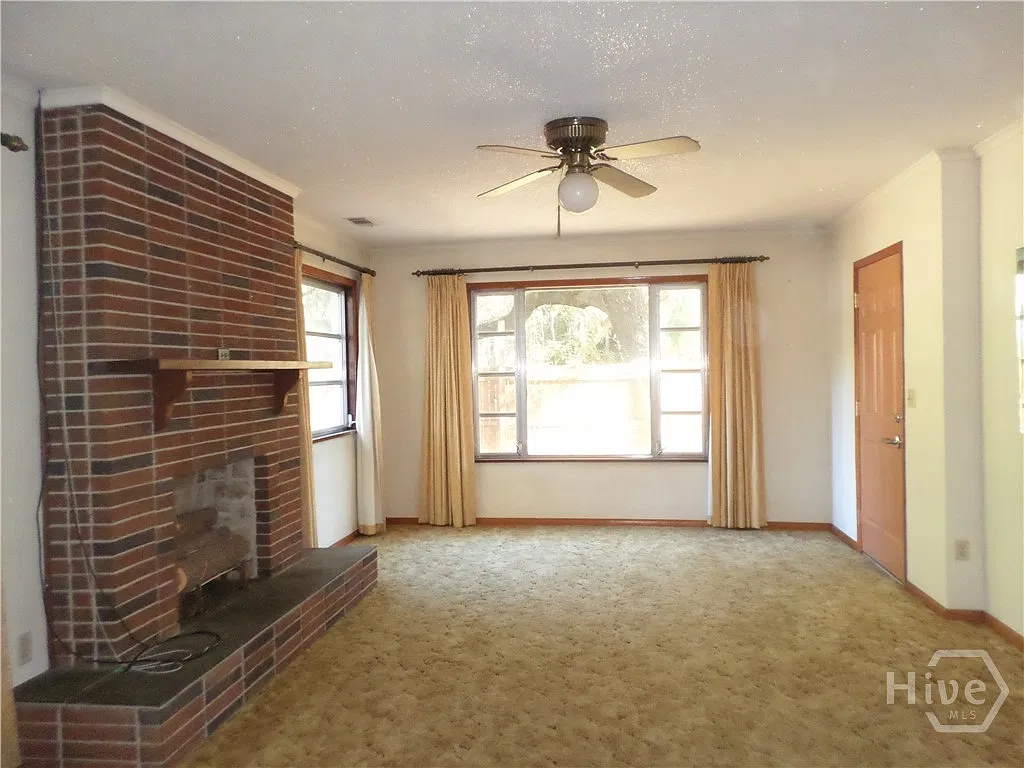 3 bed, 1.5 bath, 1432 sqft, $1,700 — Photo 4