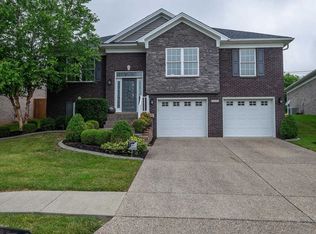 7604 Pavilion Park Rd, Louisville, KY 40214